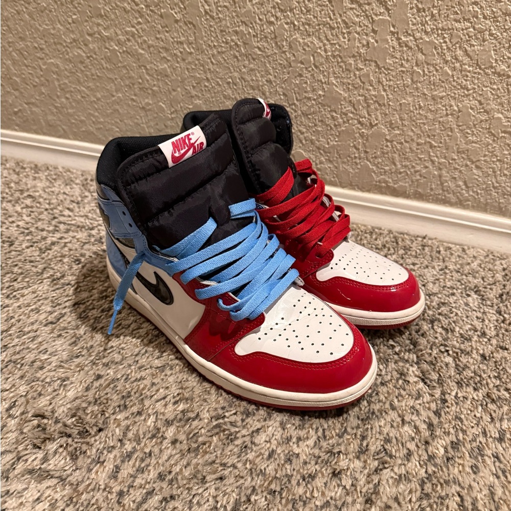 Nike Air Jordan 1 Retro High Fearless UNC Chicago - Picture 3 of 8